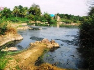 Một đoạn sông Ba bị ô nhiễm (Ảnh: Báo Gia Lai điện tử)