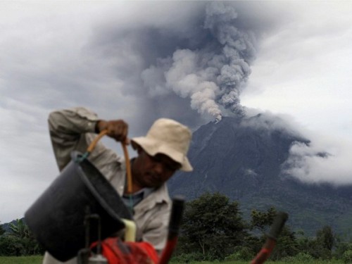 Núi lửa Sinabung (Ảnh: Reuters) 