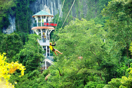 Zipline tại Phong Nha - Kẻ Bàng sẽ được trao bằng Guinness Việt Nam về Zipline 2 dây dài nhất Việt Nam trong khuôn khổ "Lễ Hội hang động Quảng Bình 2015"