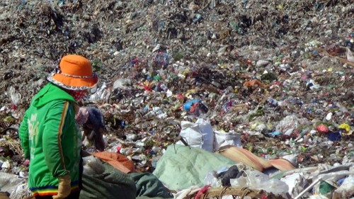 Bãi rác gây bức xúc cho người dân nhiều năm liền