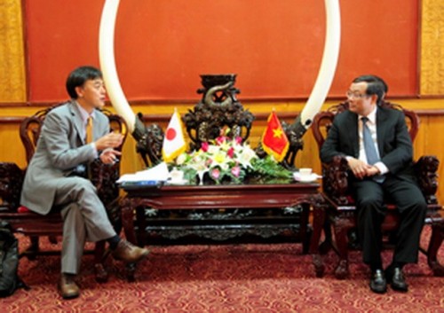 Chủ tịch UBND tỉnh Nguyễn Văn Cao tiếp Trưởng đại diện Văn phòng Cơ quan Hợp tác Quốc tế Nhật Bản (JICA) tại Việt Nam, ông Mori Mutsuya (Nguồn: thuathienhue.gov.vn)